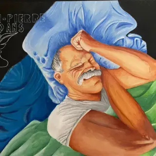 Homme à la moustache blanche s'étirant en bâillant sur un oreiller bleu et des draps verts, sur un fond noir où est écrit « Jean-Pierre 70 ans » à côté d'un encrier et d'une plume.